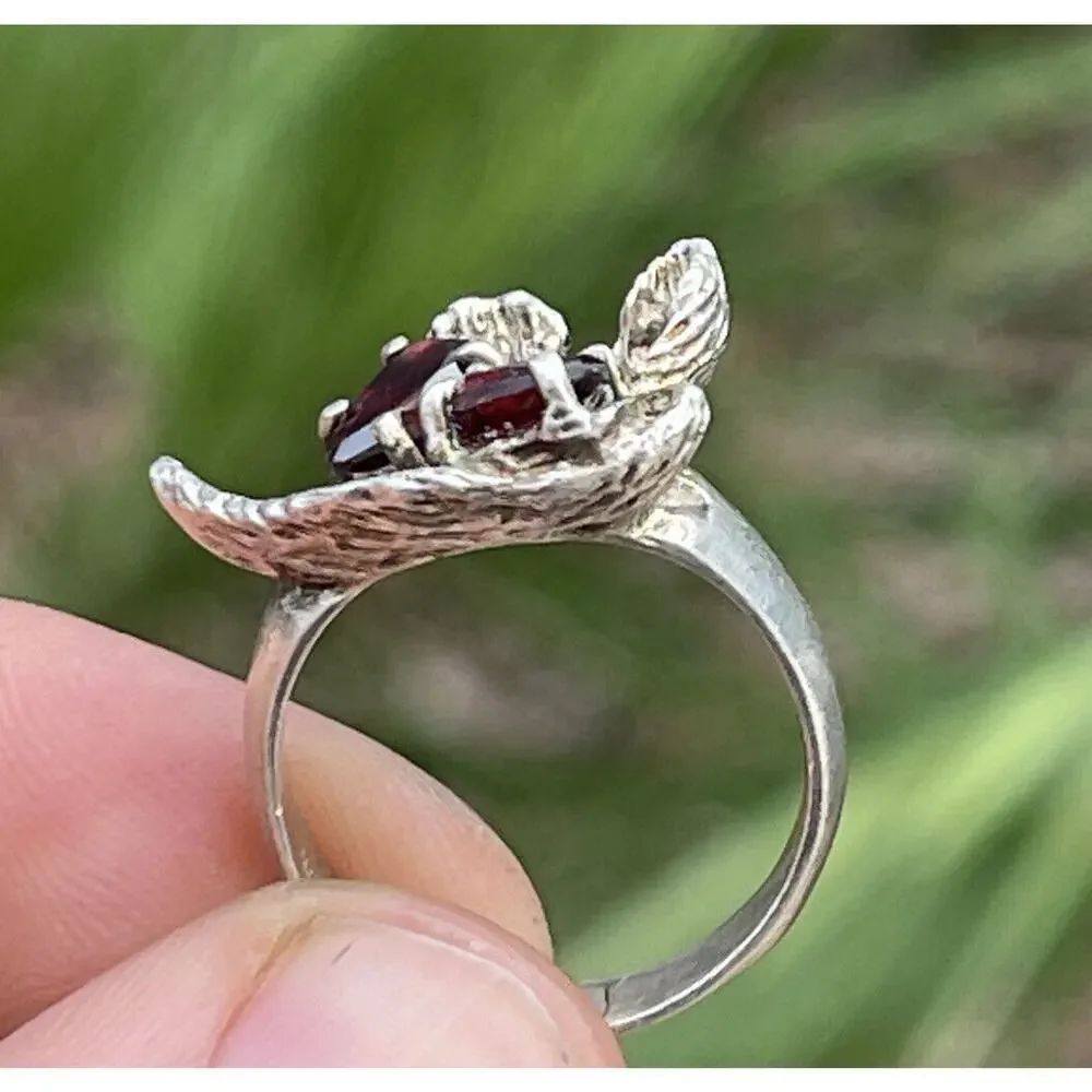 Vintage Sterling Silver Ring 925 Size 6.5 Band Unique Red Garnet Brutalist